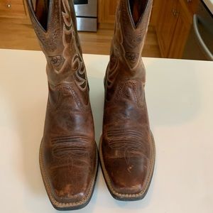 Ariat men’s cowboy boots size 8.5